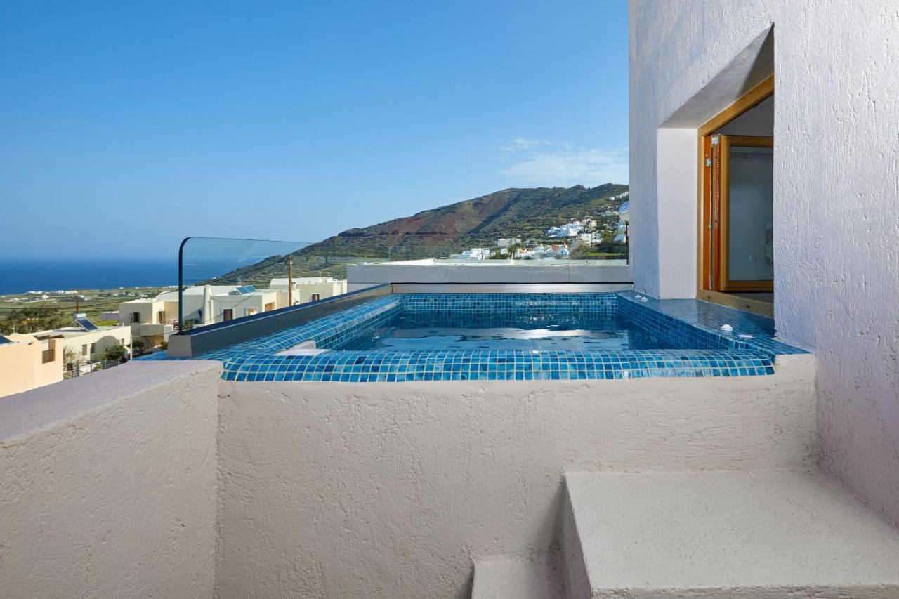 Alyvia Oia (Santorini)