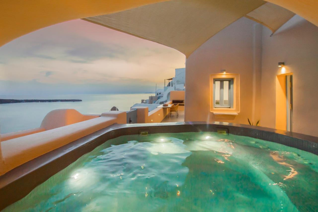 Nano Villa Oia (Santorini)