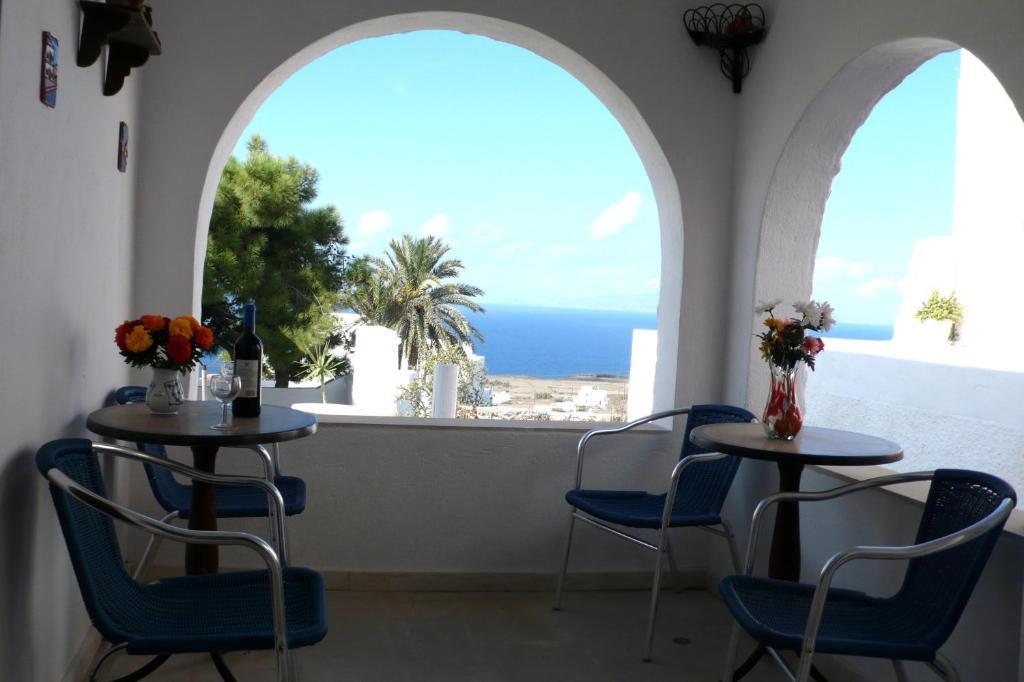 Christos Oia (Santorini)