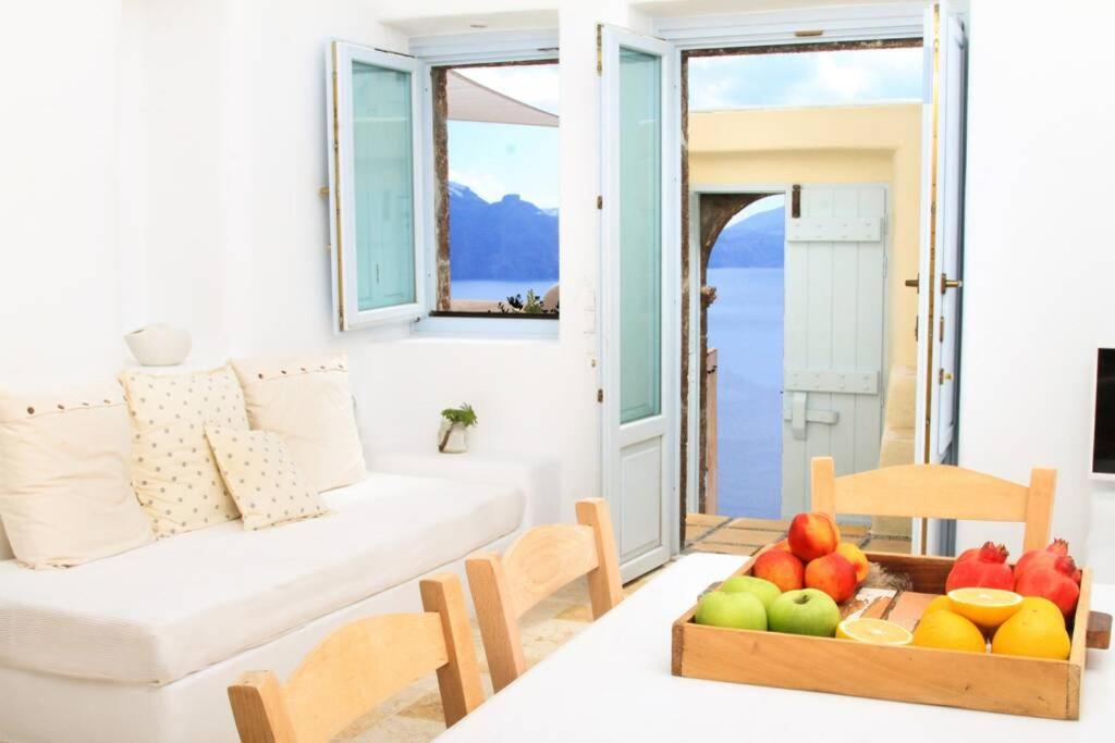 Dionyssos Cave House Villa