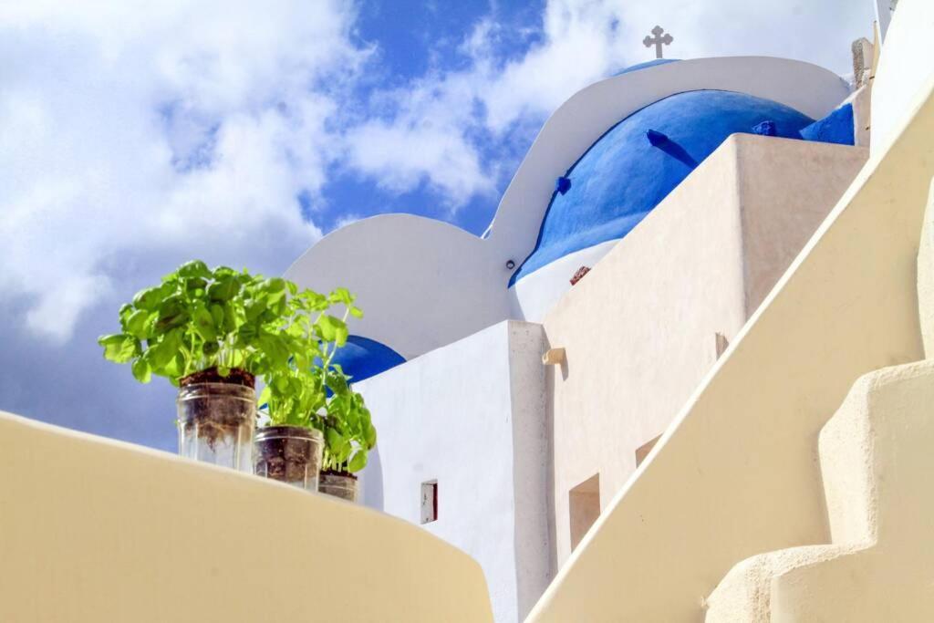 Villa Dionyssos Cave House Oia (Santorini)