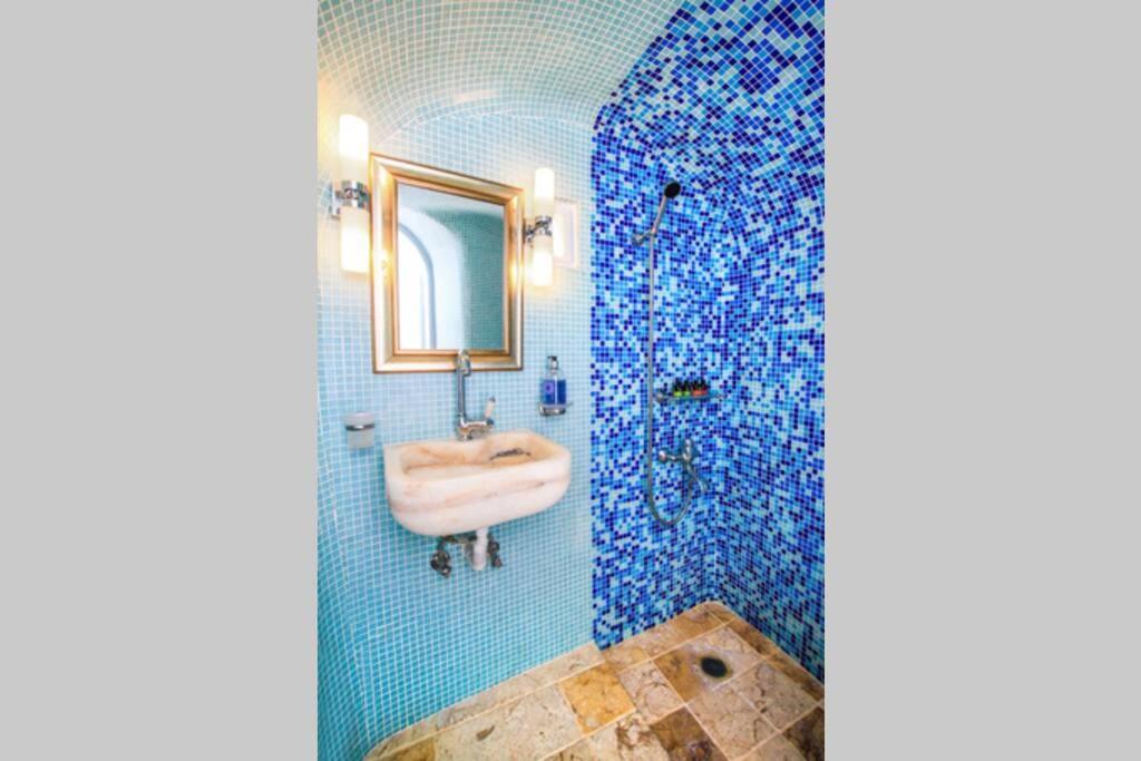 Dionyssos Cave House Villa *