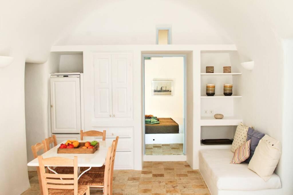Dionyssos Cave House Villa