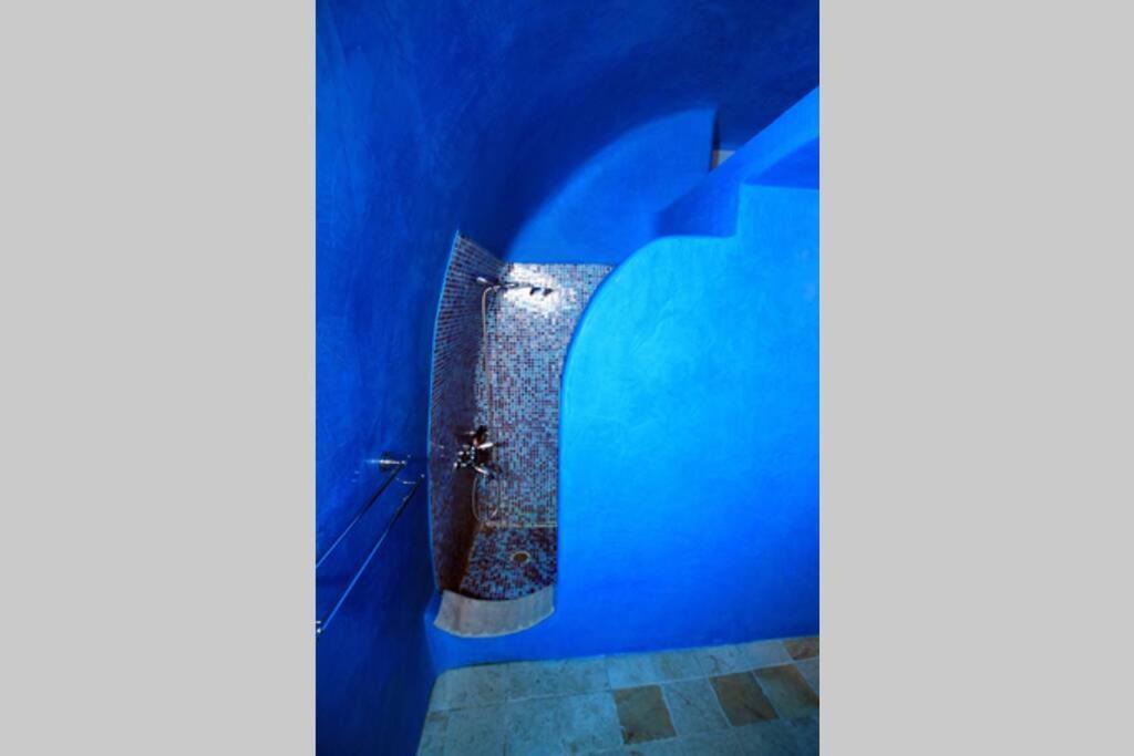 Dionyssos Cave House Oia (Santorini)