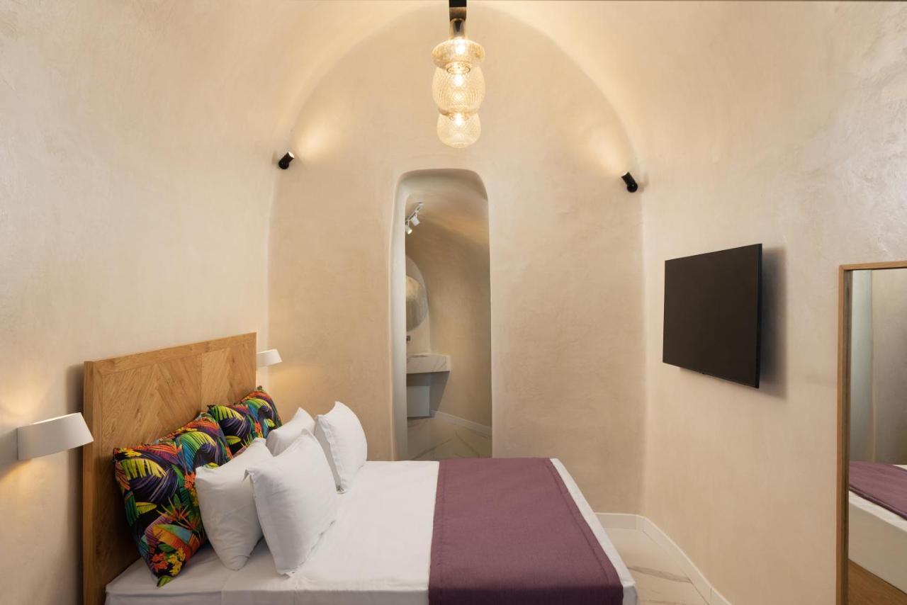 Gala Suites Oia (Santorini)