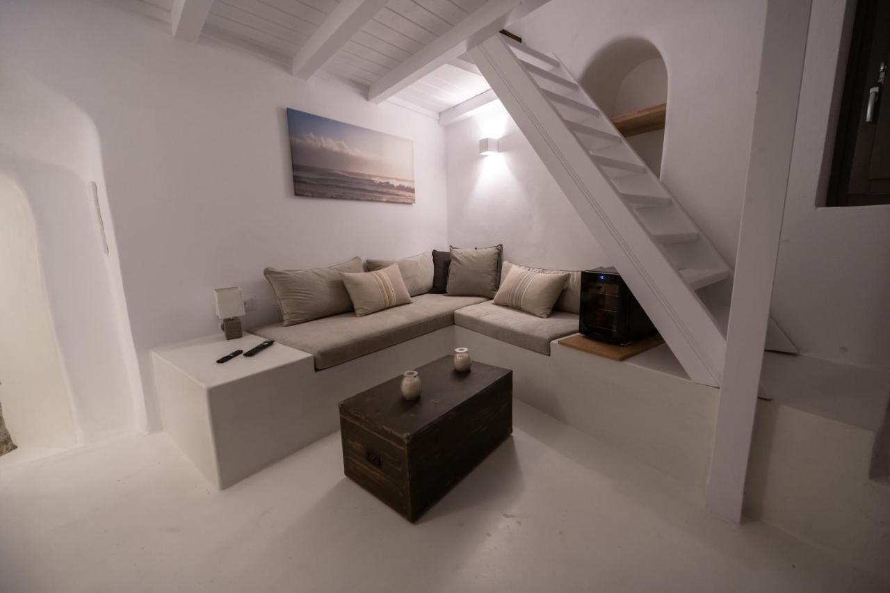 Astrea Notus Dome House *