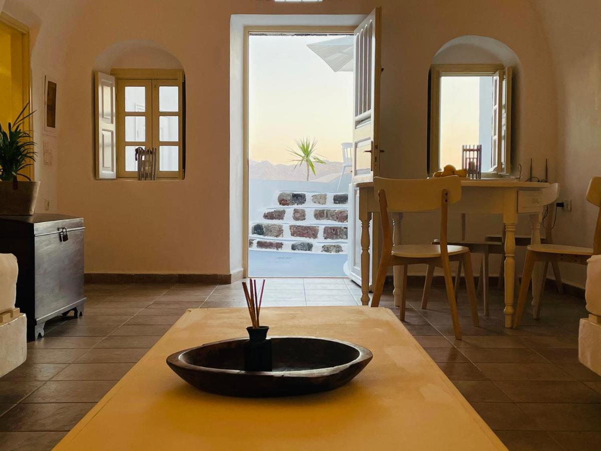 Blue Sky Cave House * Oia (Santorini)