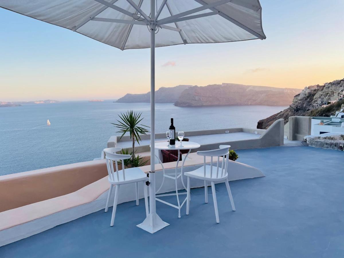 Blue Sky Cave House * Oia (Santorini)