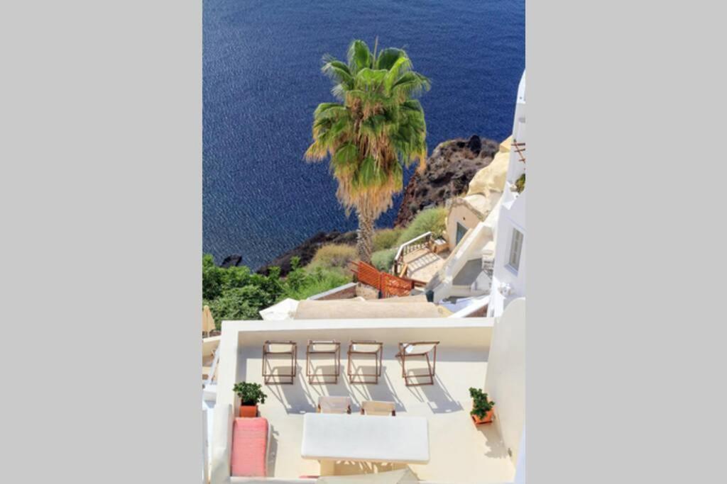 Dionyssos Cave House Villa *