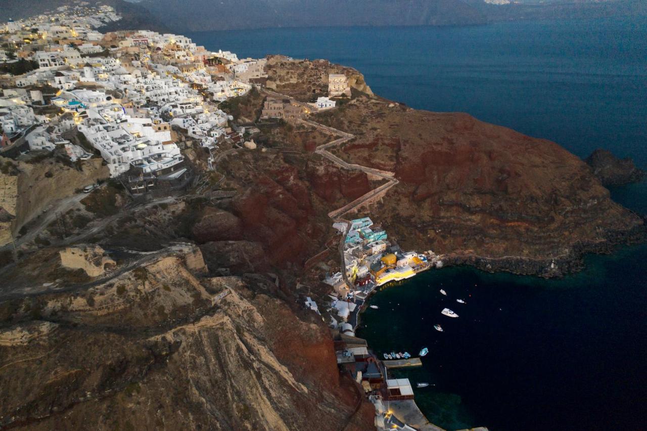 Secret Gem * Oia (Santorini)