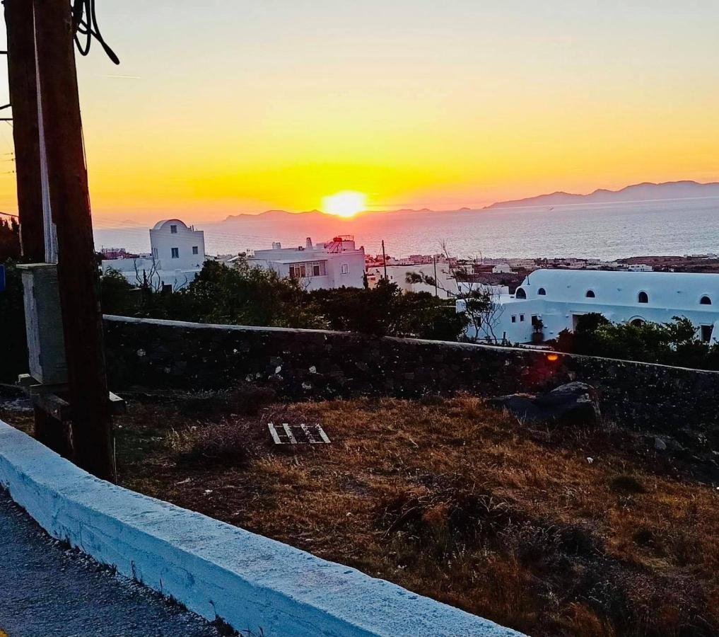 Vi Sta Finikias * Oia (Santorini)