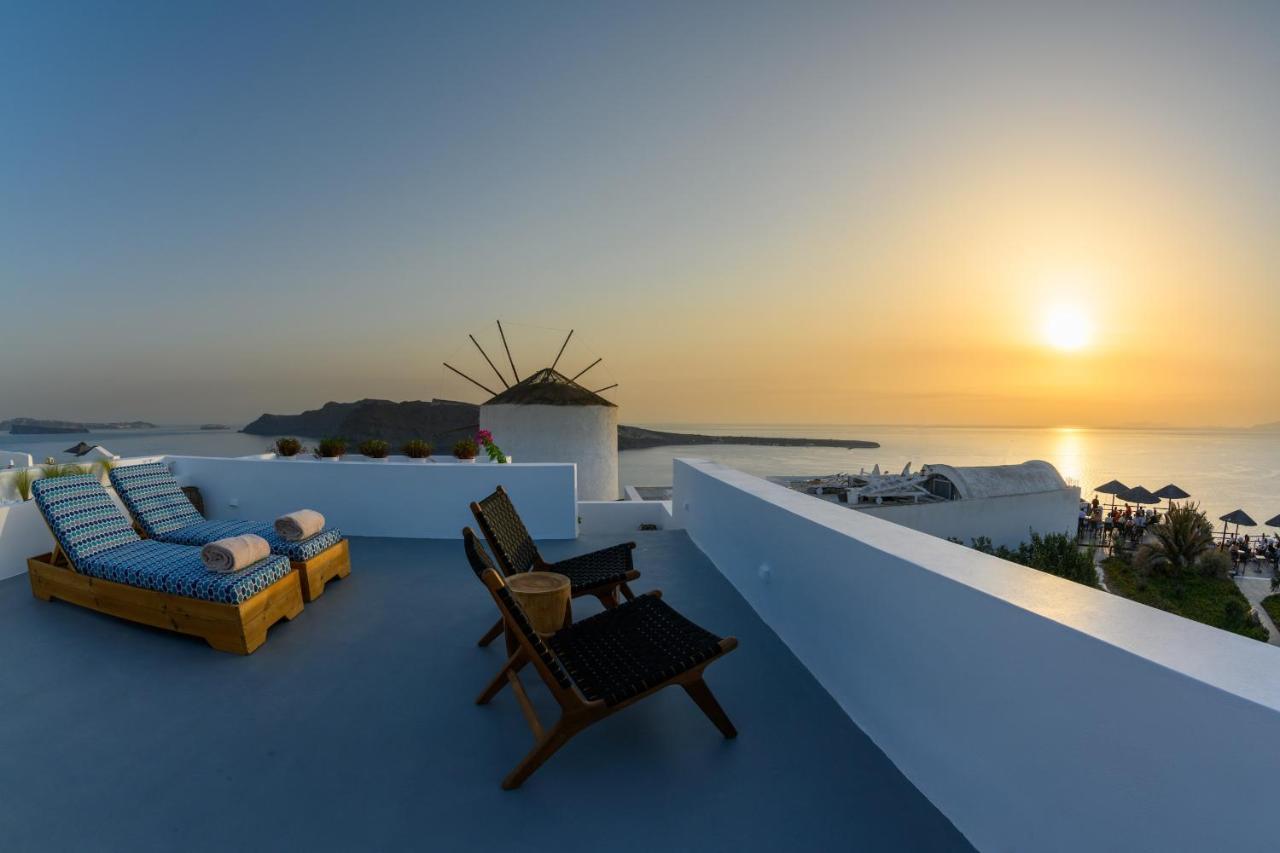 Cape * Oia (Santorini)