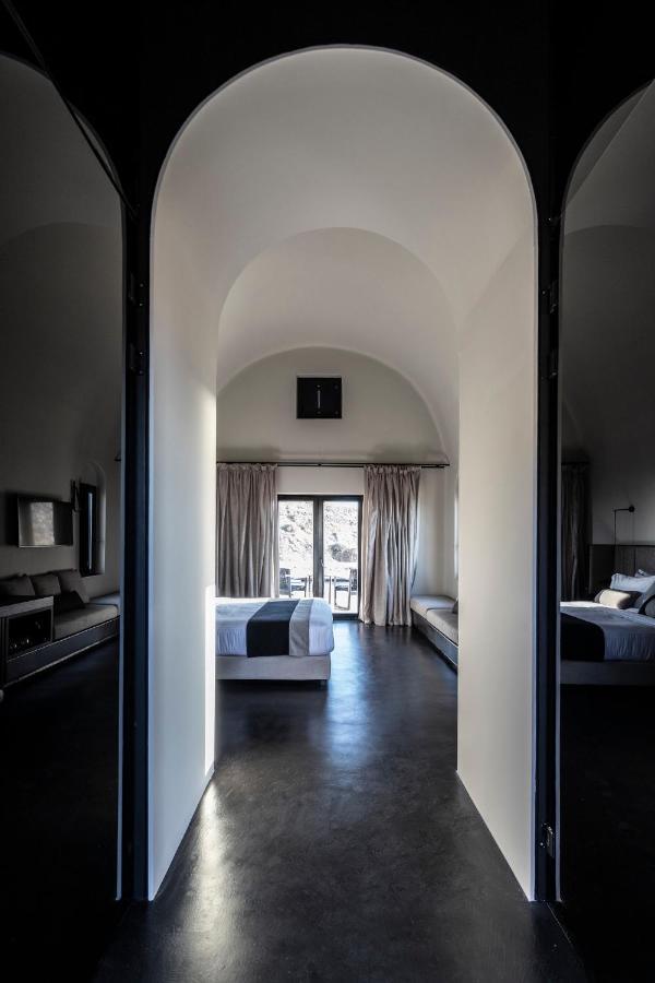Nimbus Santorini Aparthotel