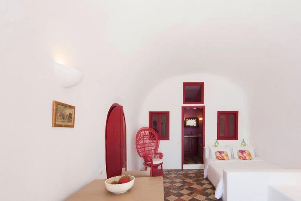 The Architect's Cave House 3*