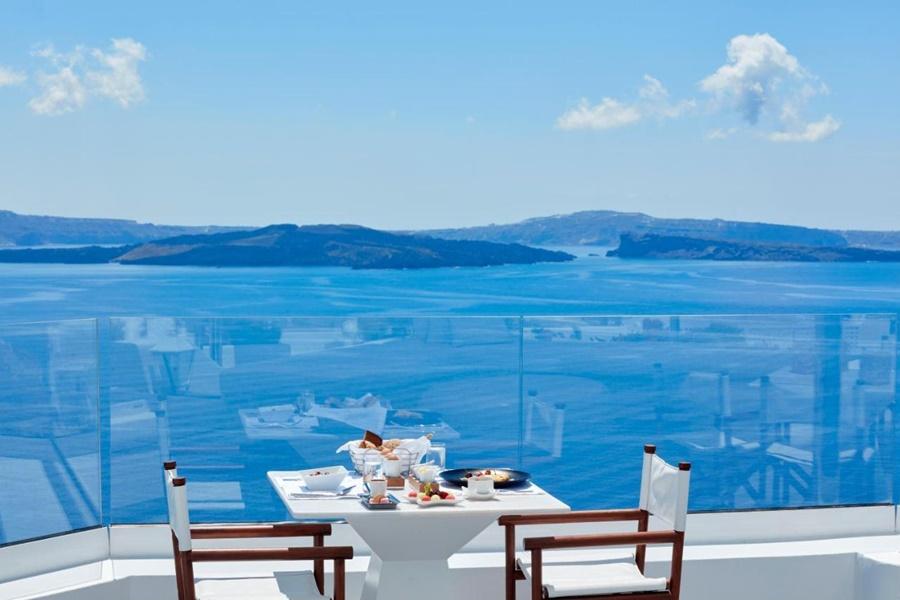 Hotel Canaves Sunday Oia (Santorini)