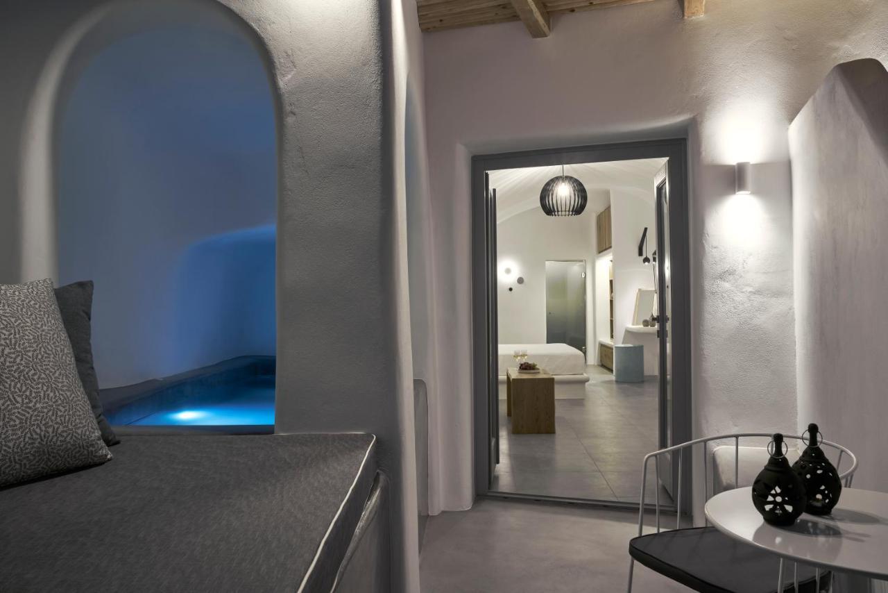Alisaris Cave Villa Oia (Santorini)
