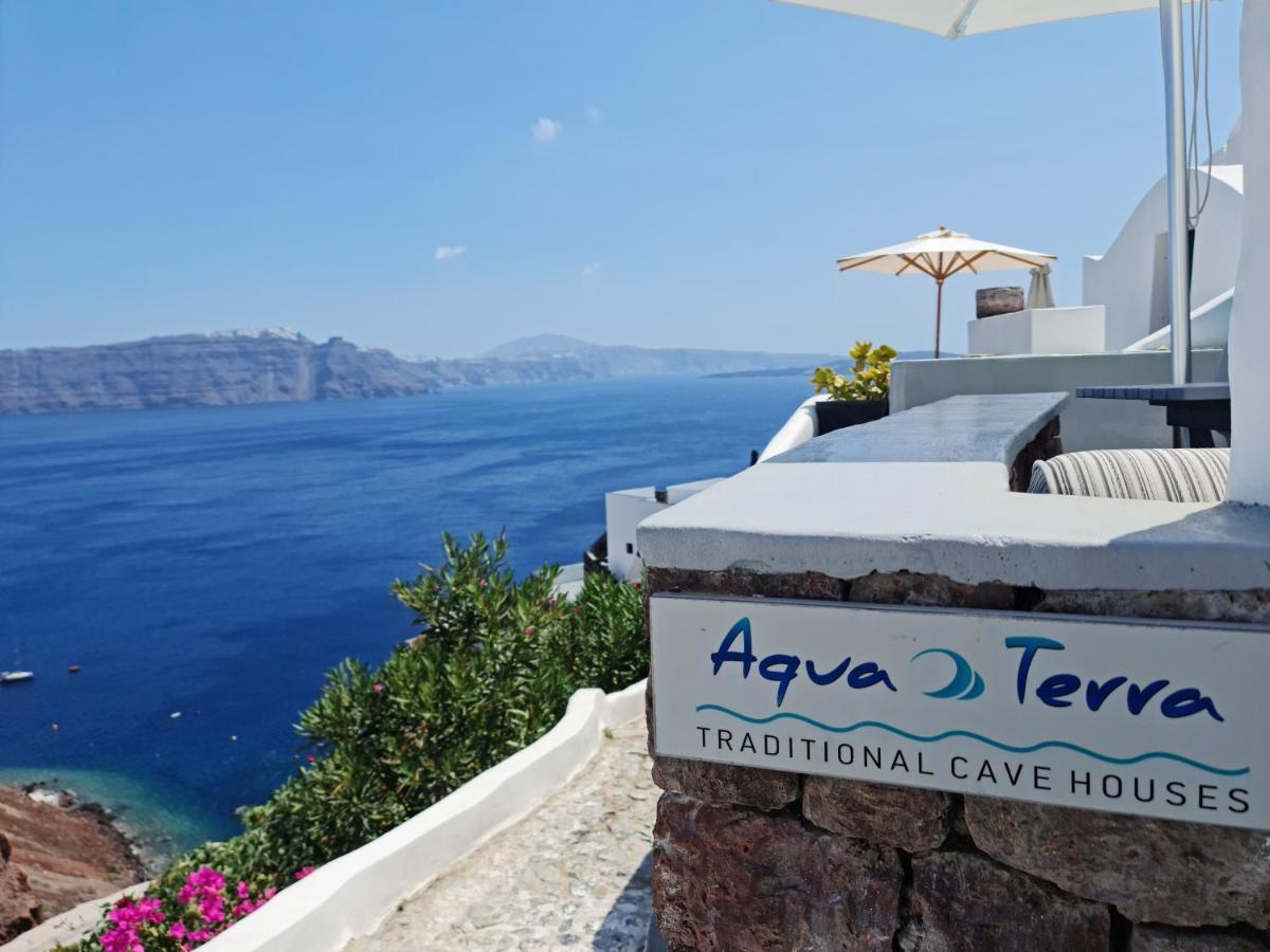 Aqua & Terra Traditional Cave Villa Oia (Santorini)