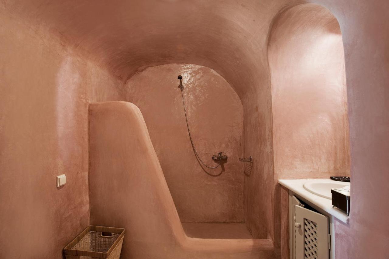 Ambelia Traditional Aparthotel Oia (Santorini)