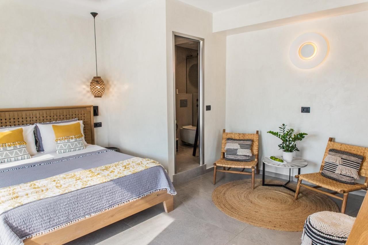 Almyra Apartment *