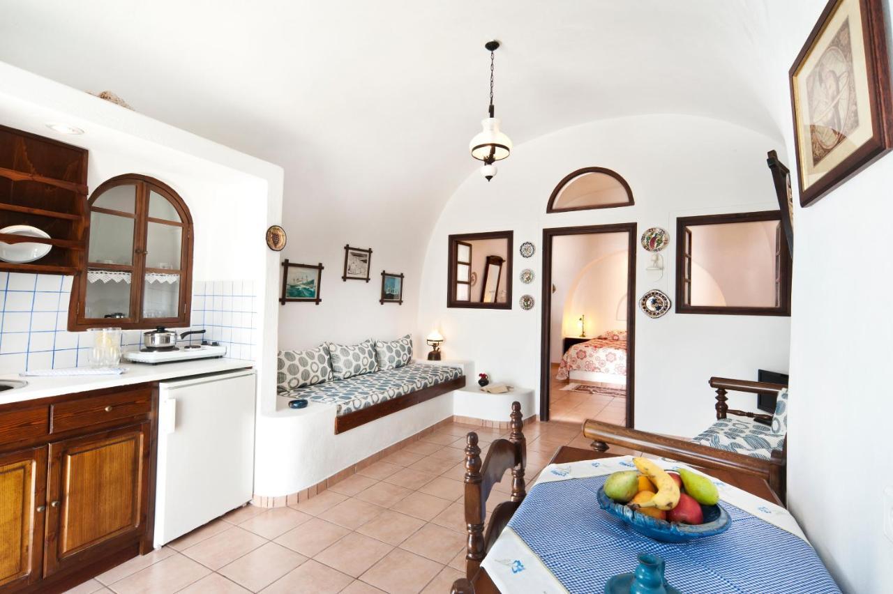 Aparthotel Nikos 4*