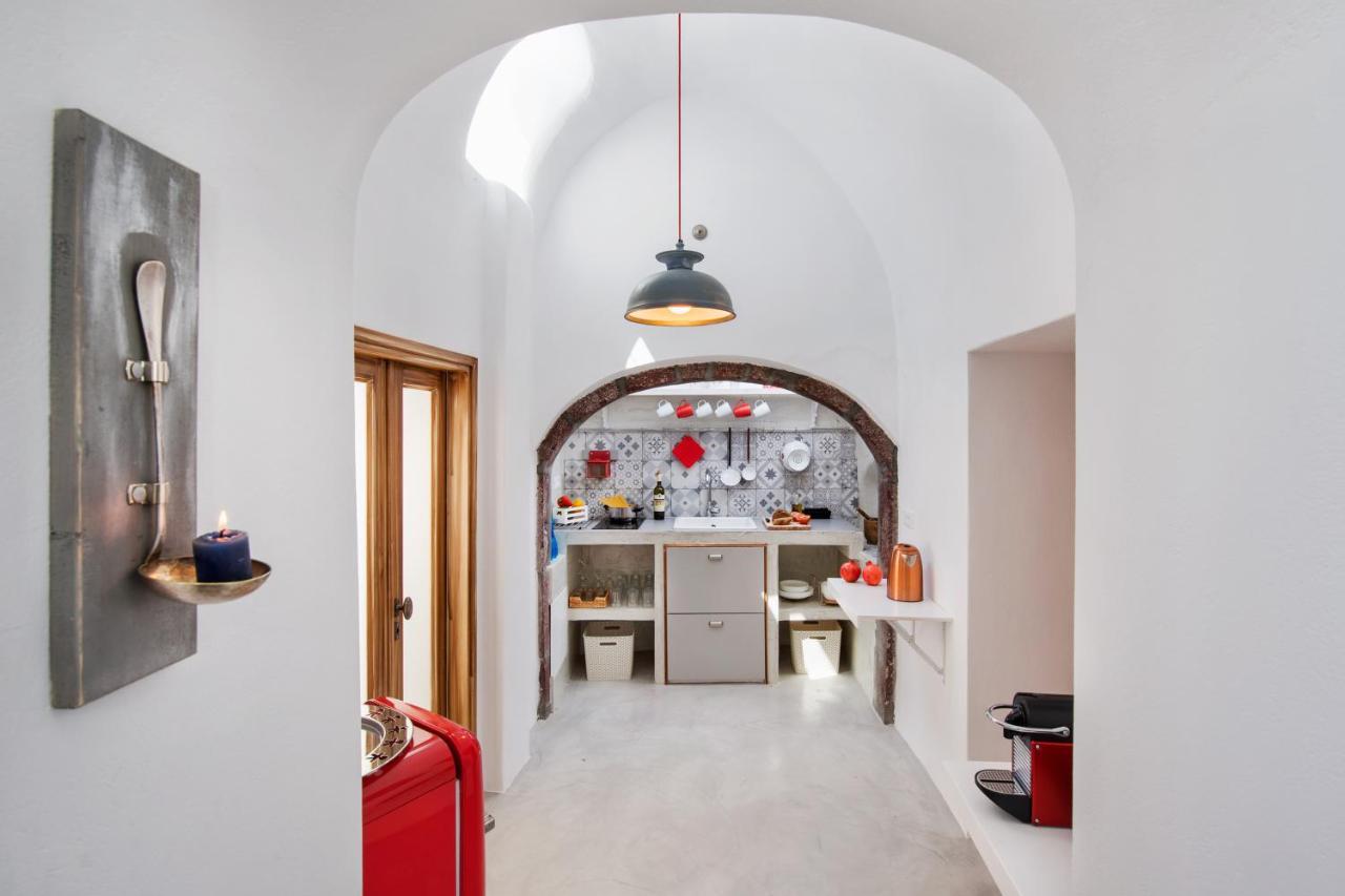Villa Everblue Cave House By Thireon *