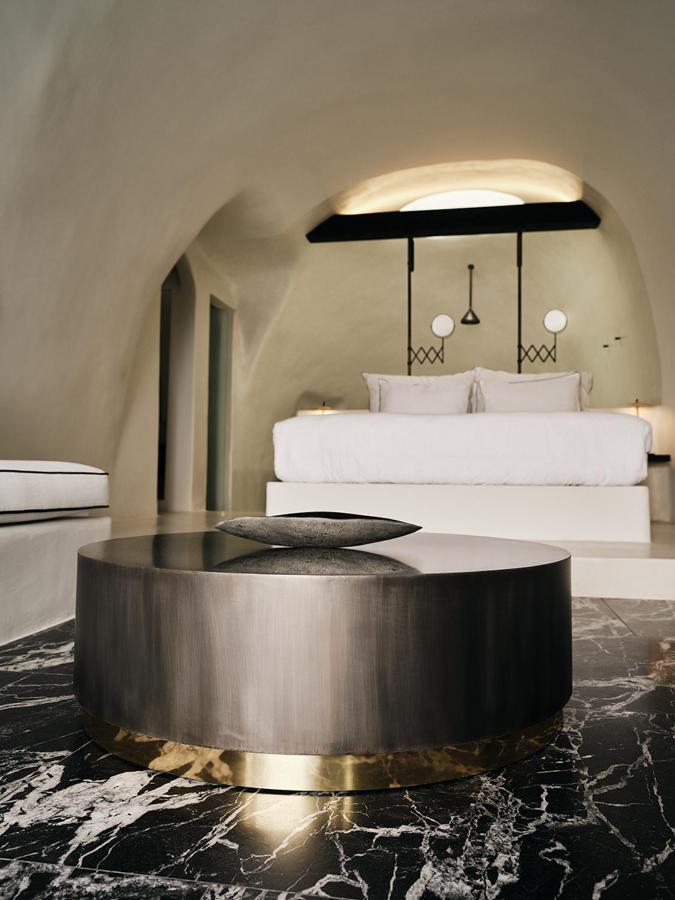 Abyss Hotel