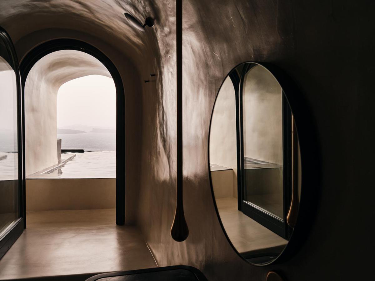 Abyss Oia (Santorini)