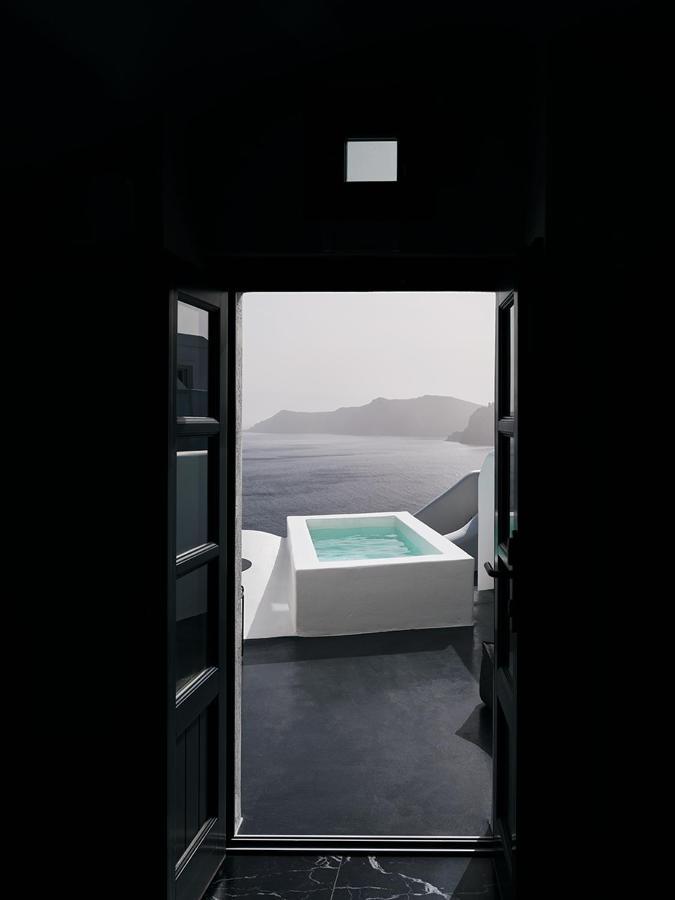 Hotel Abyss