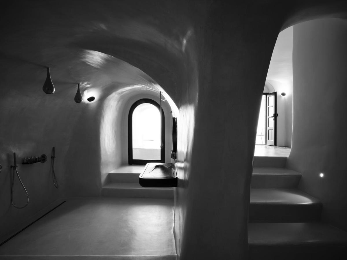 Abyss Oia (Santorini)