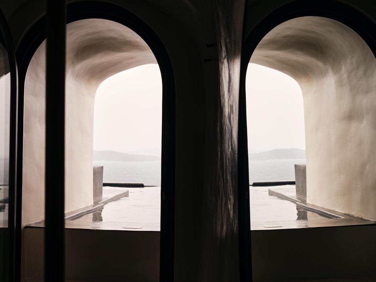Abyss Hotel