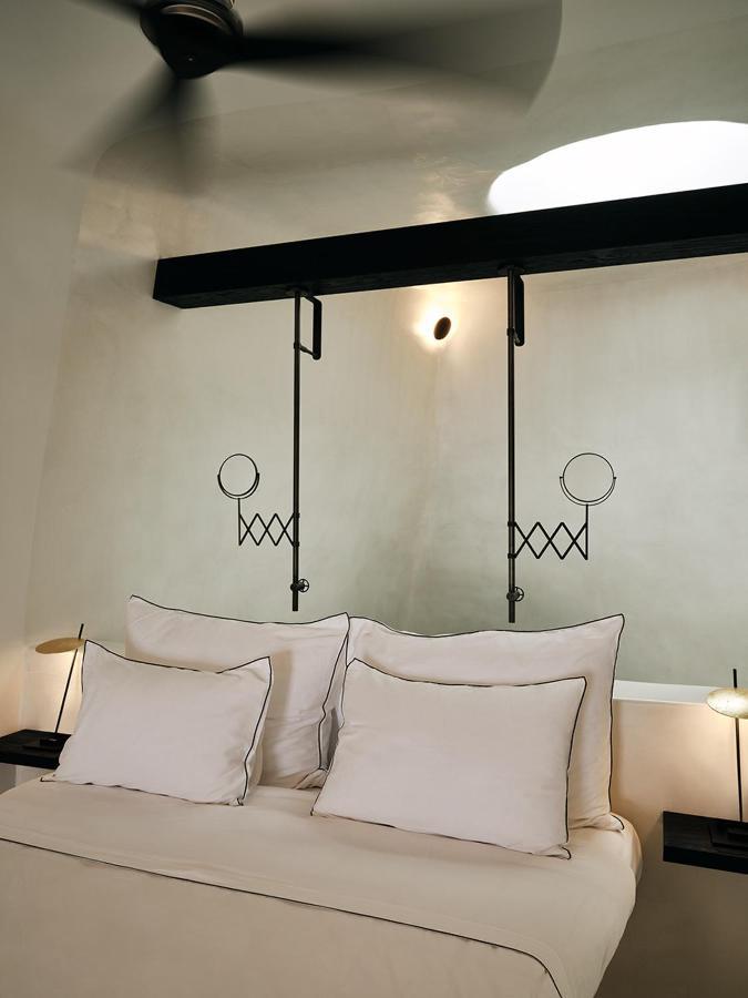 Hotel Abyss