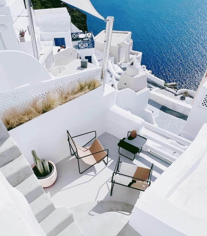 Delta Oia (Santorini)