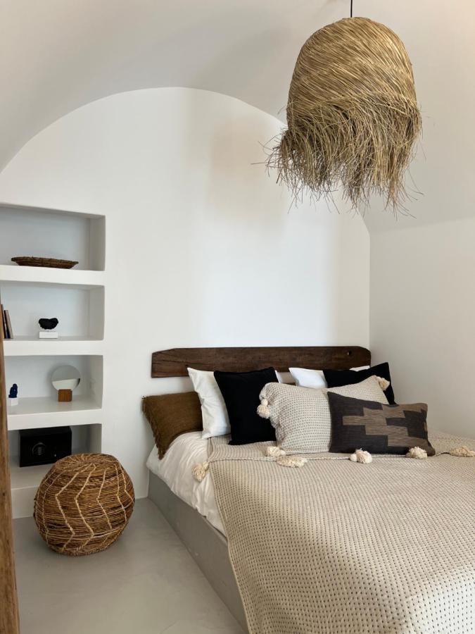 Delta * Oia (Santorini)