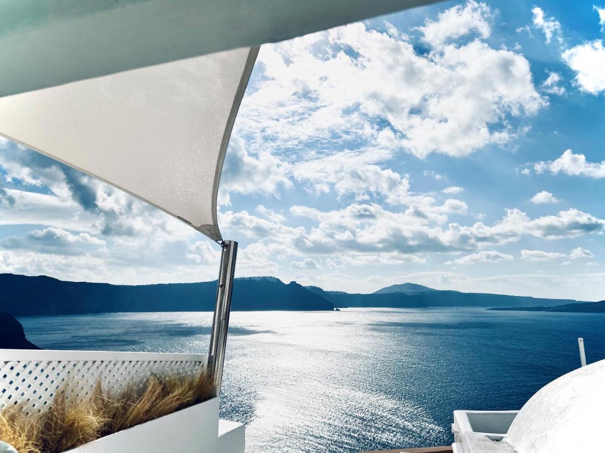 Delta Oia (Santorini)