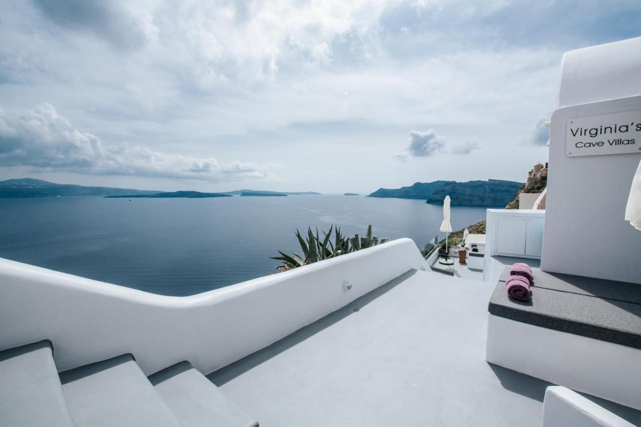 Virginia's Cave Villa Oia (Santorini)