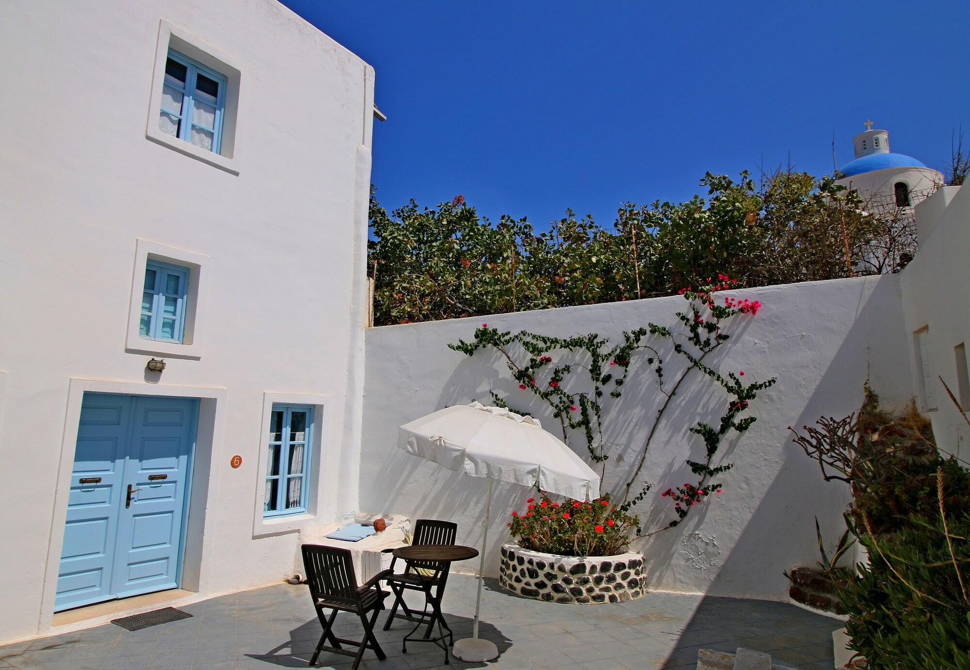 Aethrio Sunset Village - Oia (Santorini)