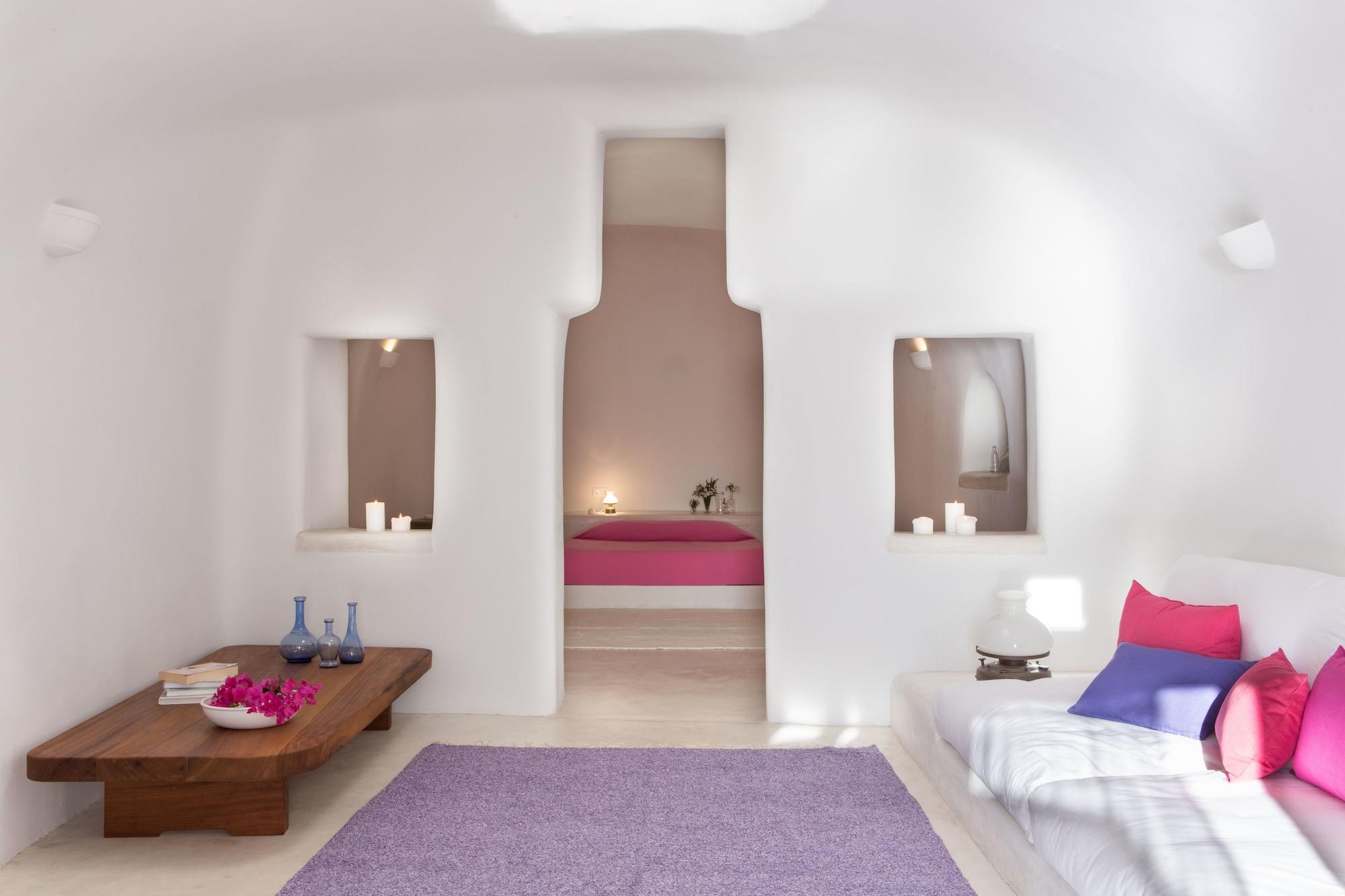 Perivolas Hotel 5*