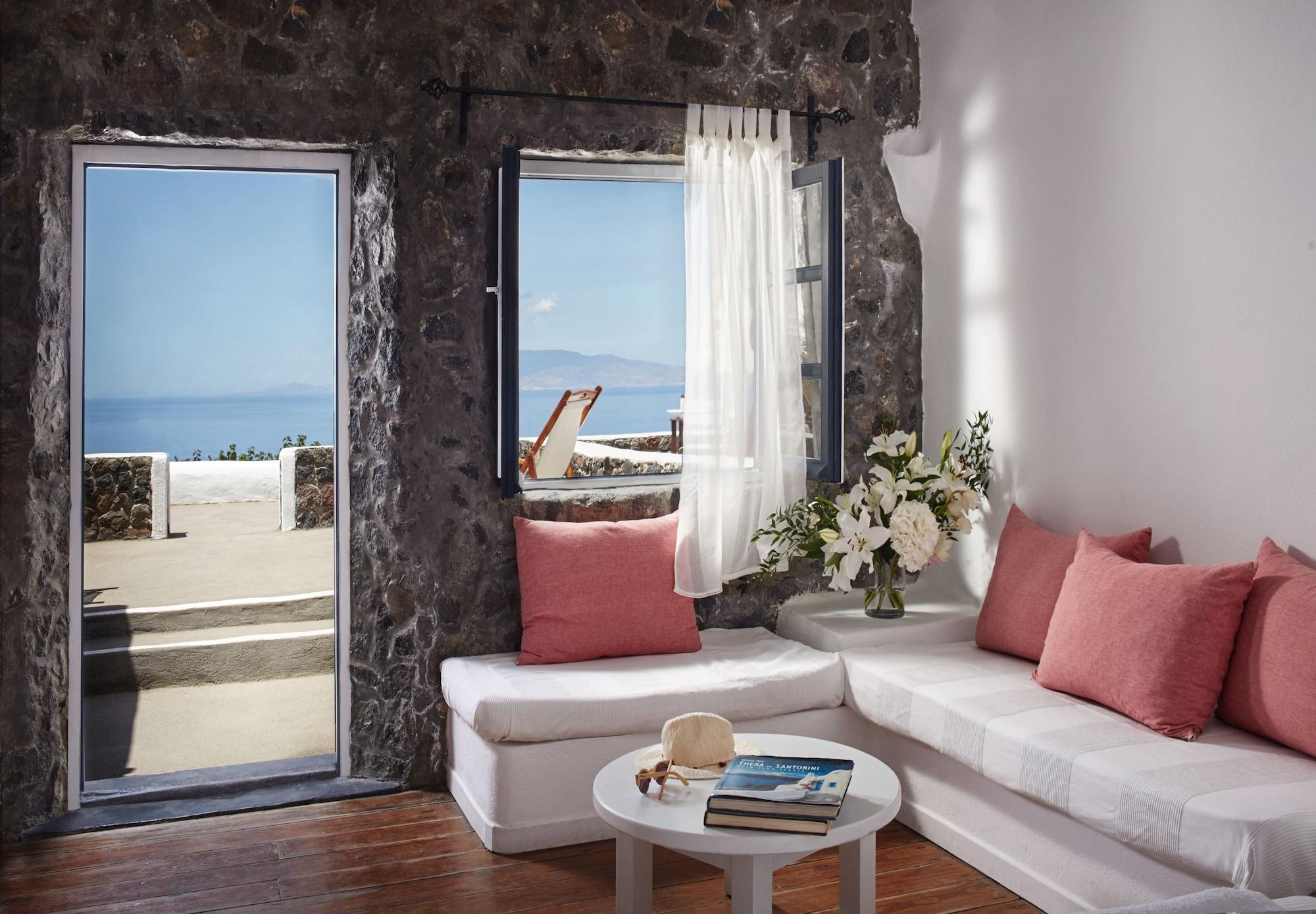 Finikia Memories Oia (Santorini)