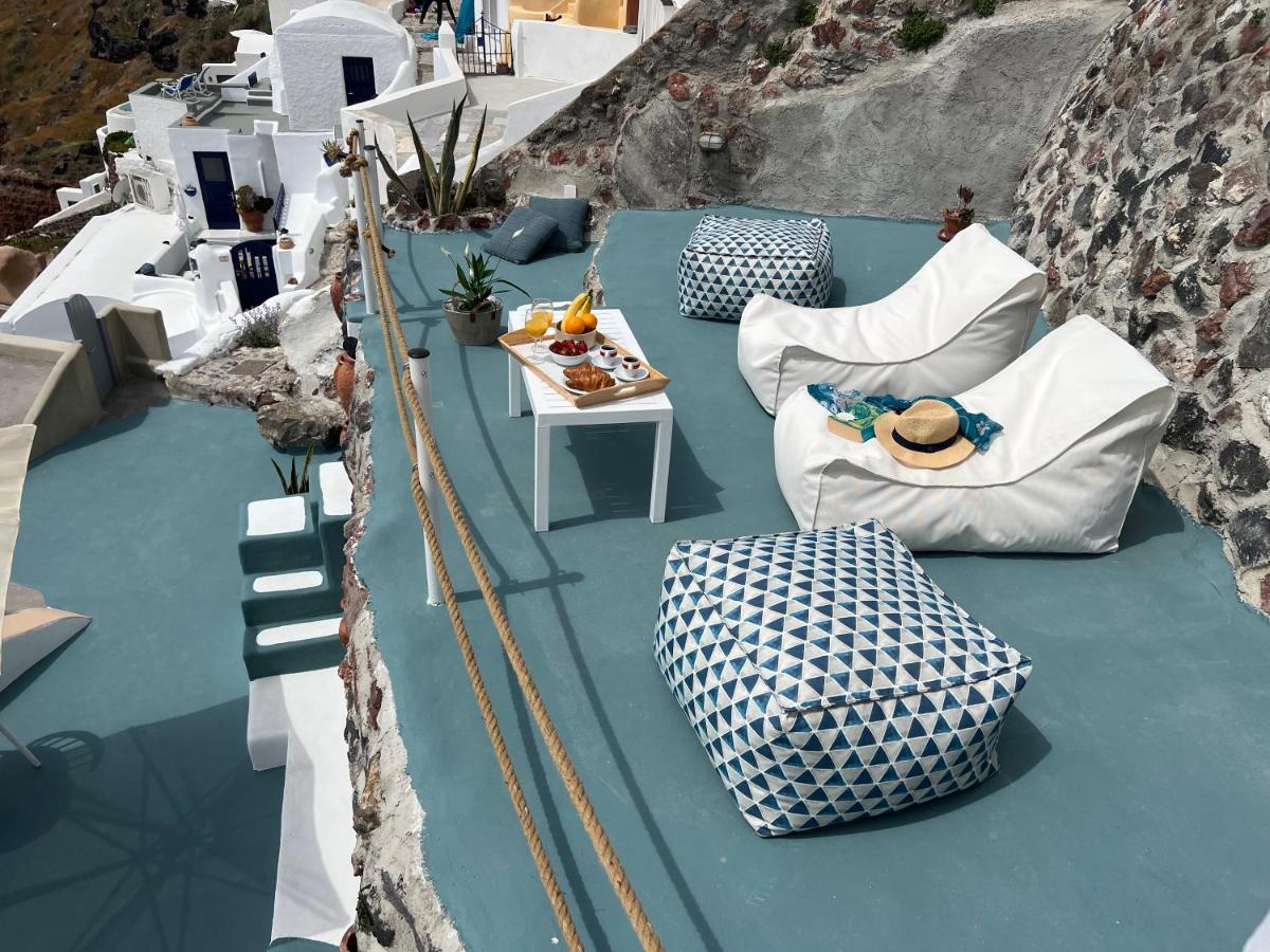 Blue Sky Cave House * Oia (Santorini)