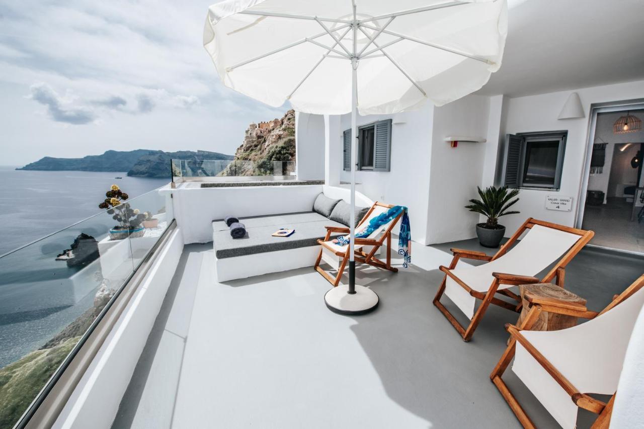 Virginia's Cave Villa Oia (Santorini)