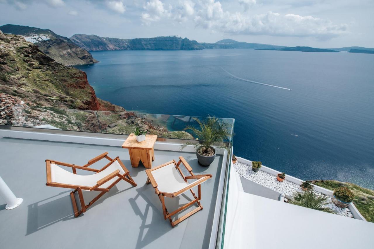 Virginia's Cave Villa Oia (Santorini)