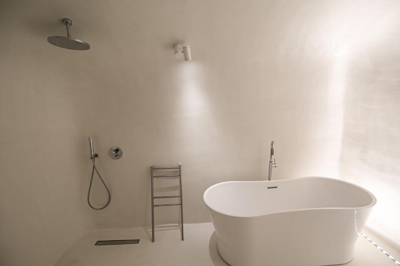 Villa Aloia Villas Santorini Two Bedroom Villa With Outdoor Hot Tub Spyros Demi *