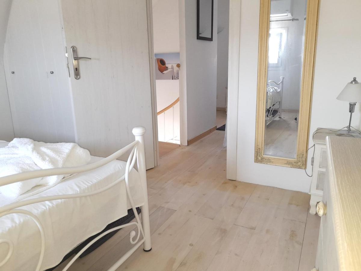 Holiday home Sea Paradise - Seaside & Private Jacuzzi Oia (Santorini)