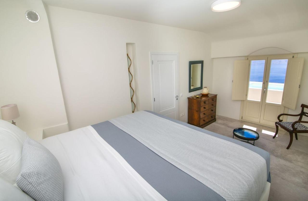 Aloia Villas Santorini Two Bedroom Villa With Outdoor Hot Tub Spyros Demi