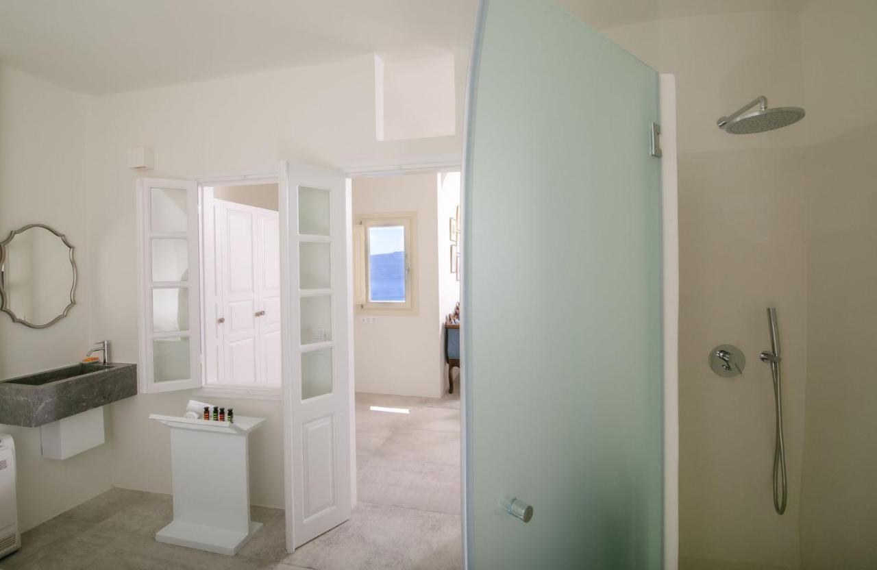 Aloia Villas Santorini Two Bedroom Villa With Outdoor Hot Tub Spyros Demi Villa *