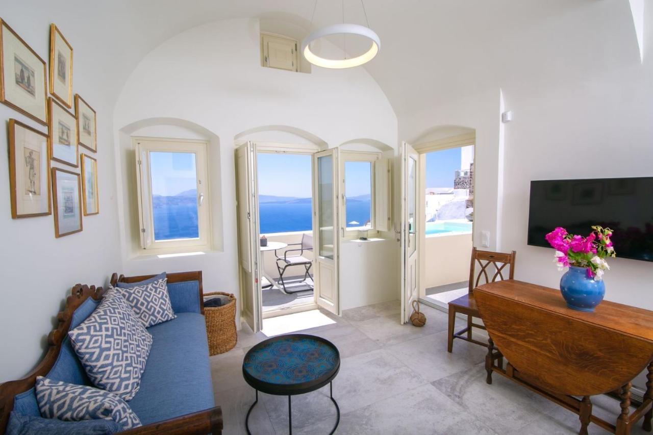 Aloia Villas Santorini Two Bedroom Villa With Outdoor Hot Tub Spyros Demi Oia (Santorini)