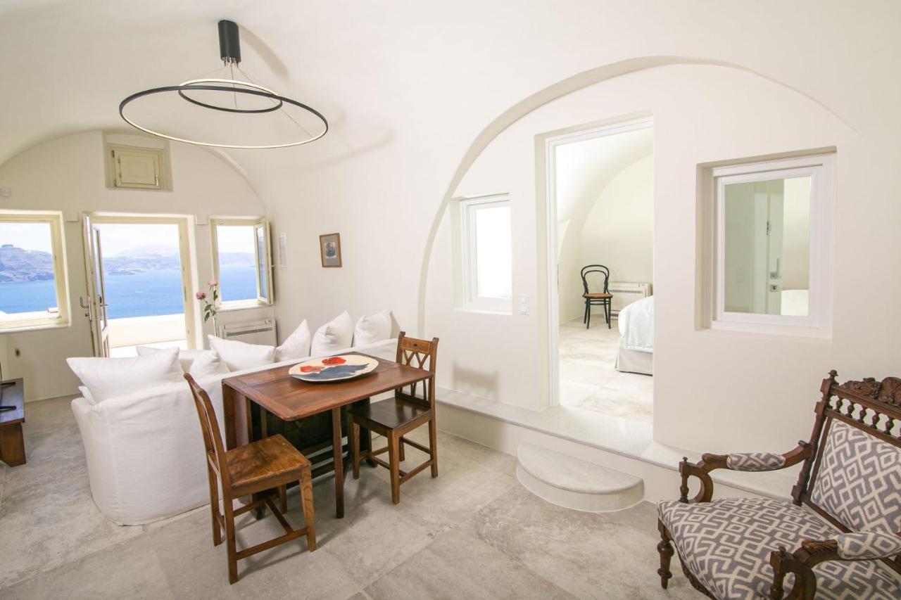 Aloia Villas Santorini Two Bedroom Villa With Outdoor Hot Tub Spyros Demi