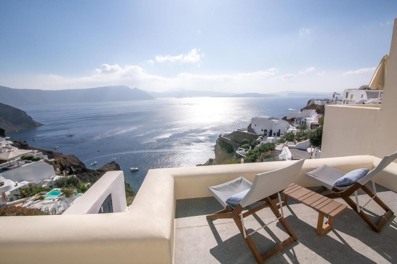 Aloia Villas Santorini Two Bedroom Villa With Outdoor Hot Tub Spyros Demi Villa