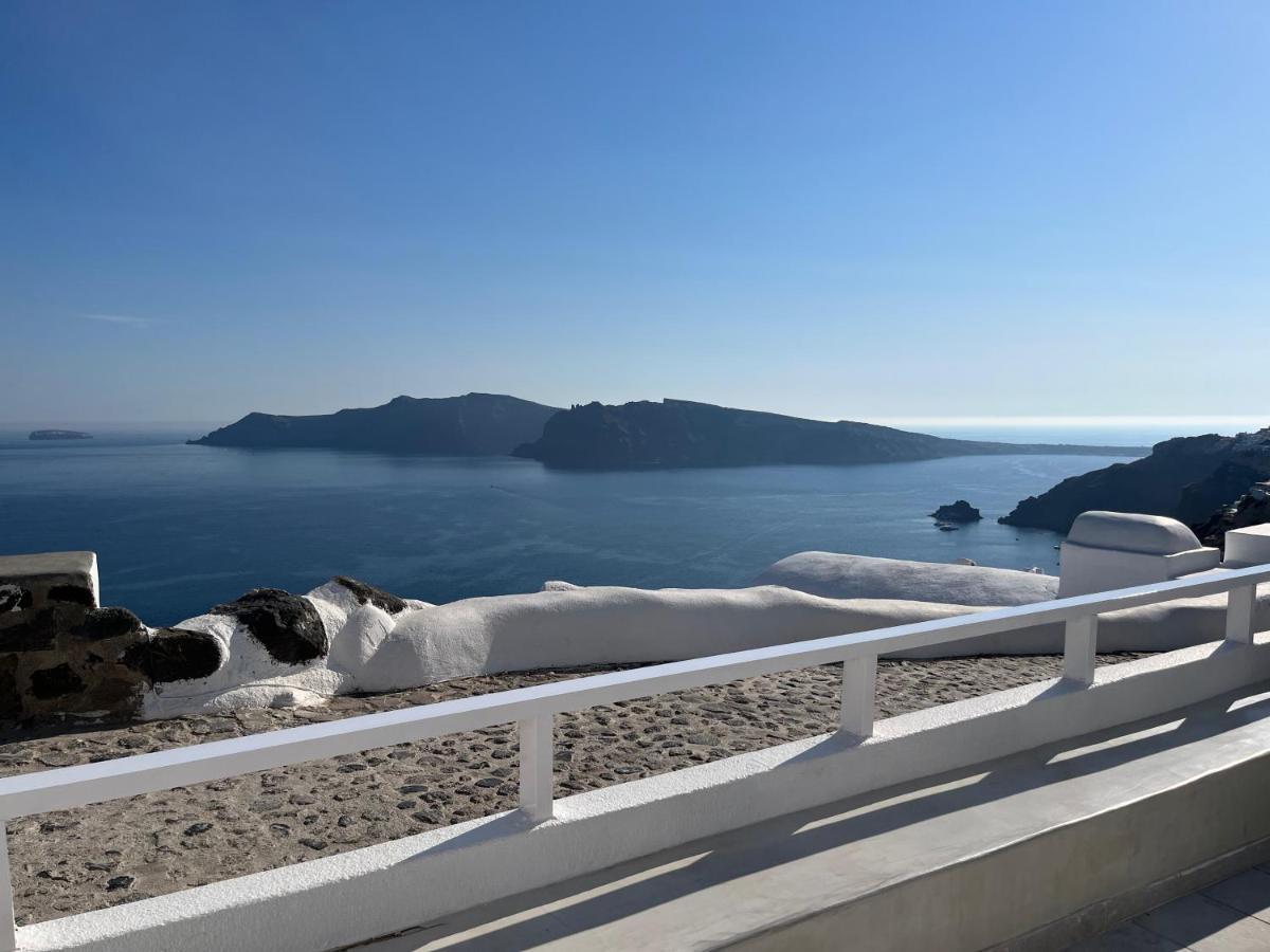 Olympic Oia (Santorini)
