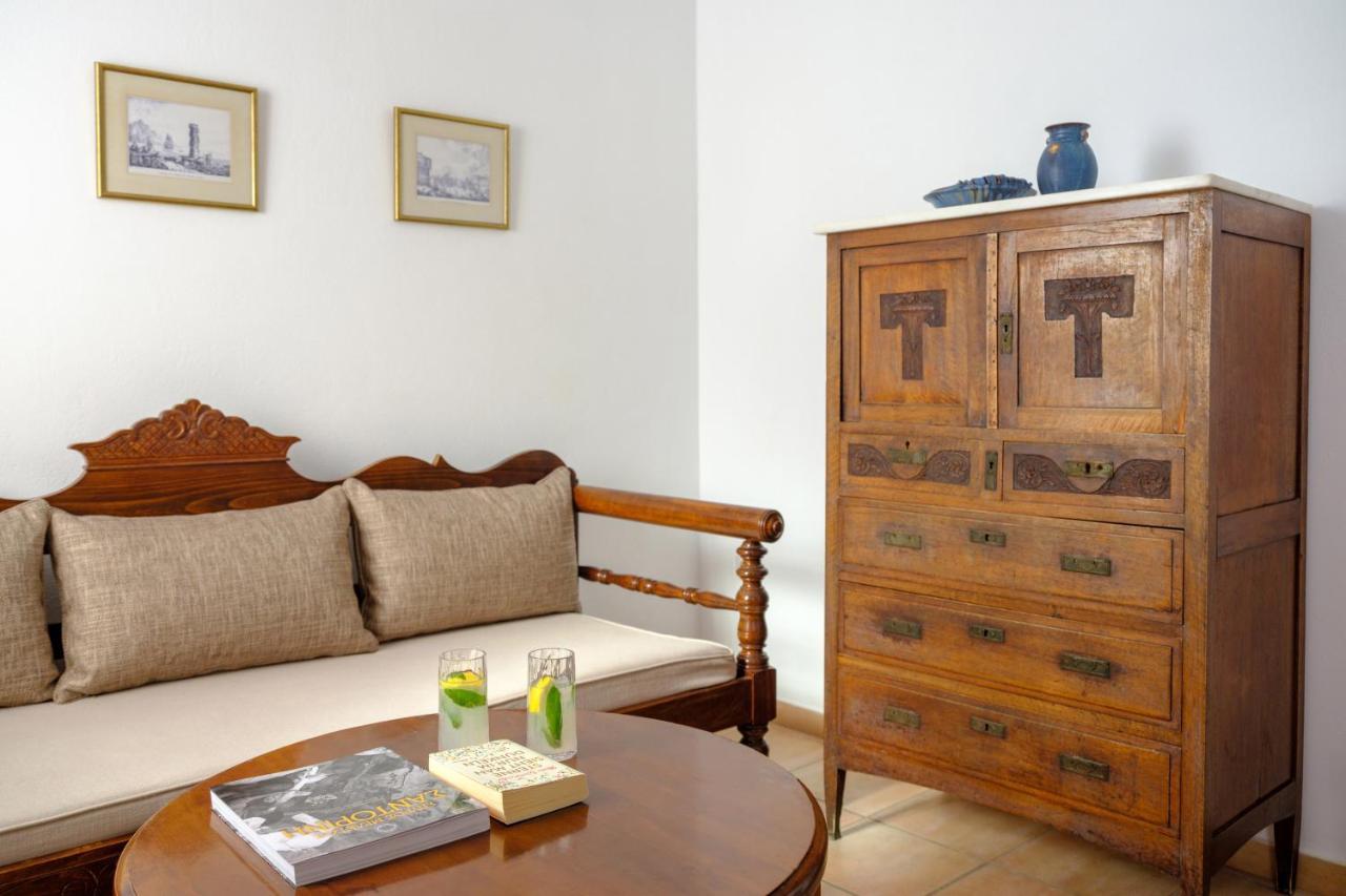 Aparthotel Nikos 4*